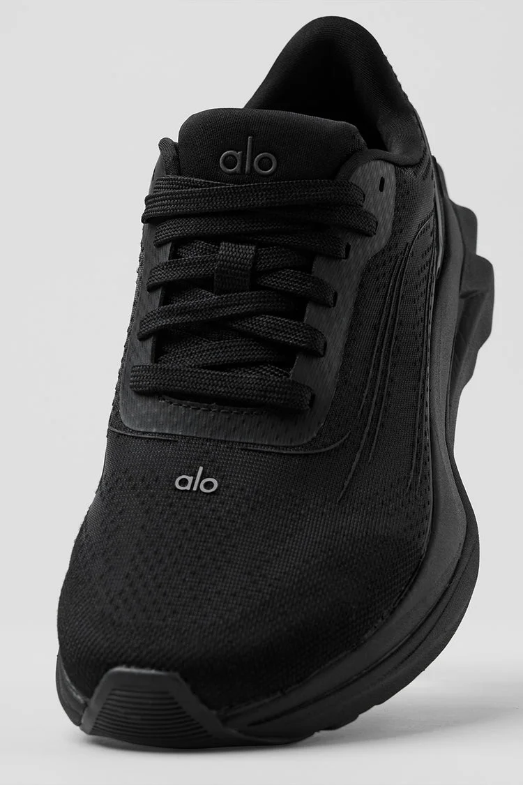 ALO Yoga Runner Unisex (Black) - Image 4