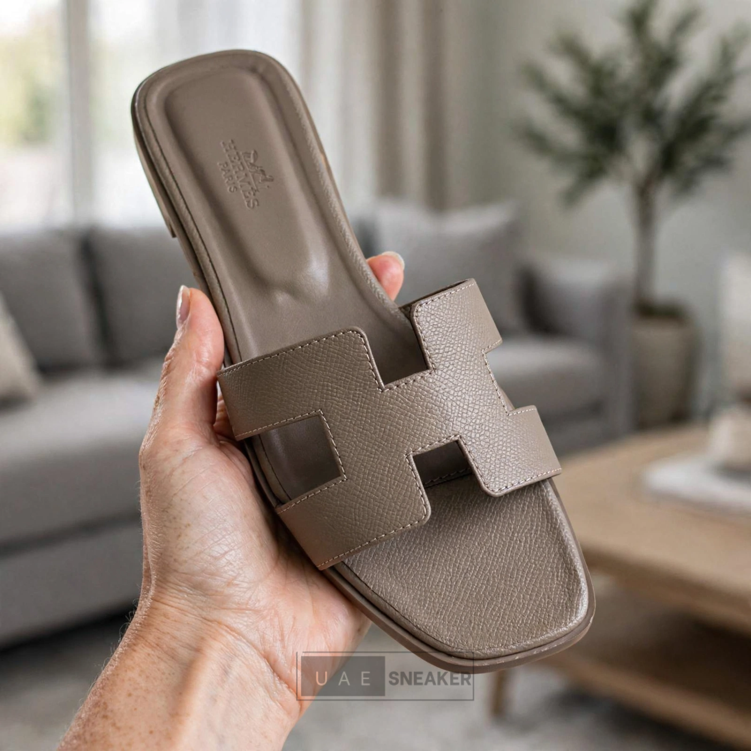 Hermès Oran Sandals Etoupe