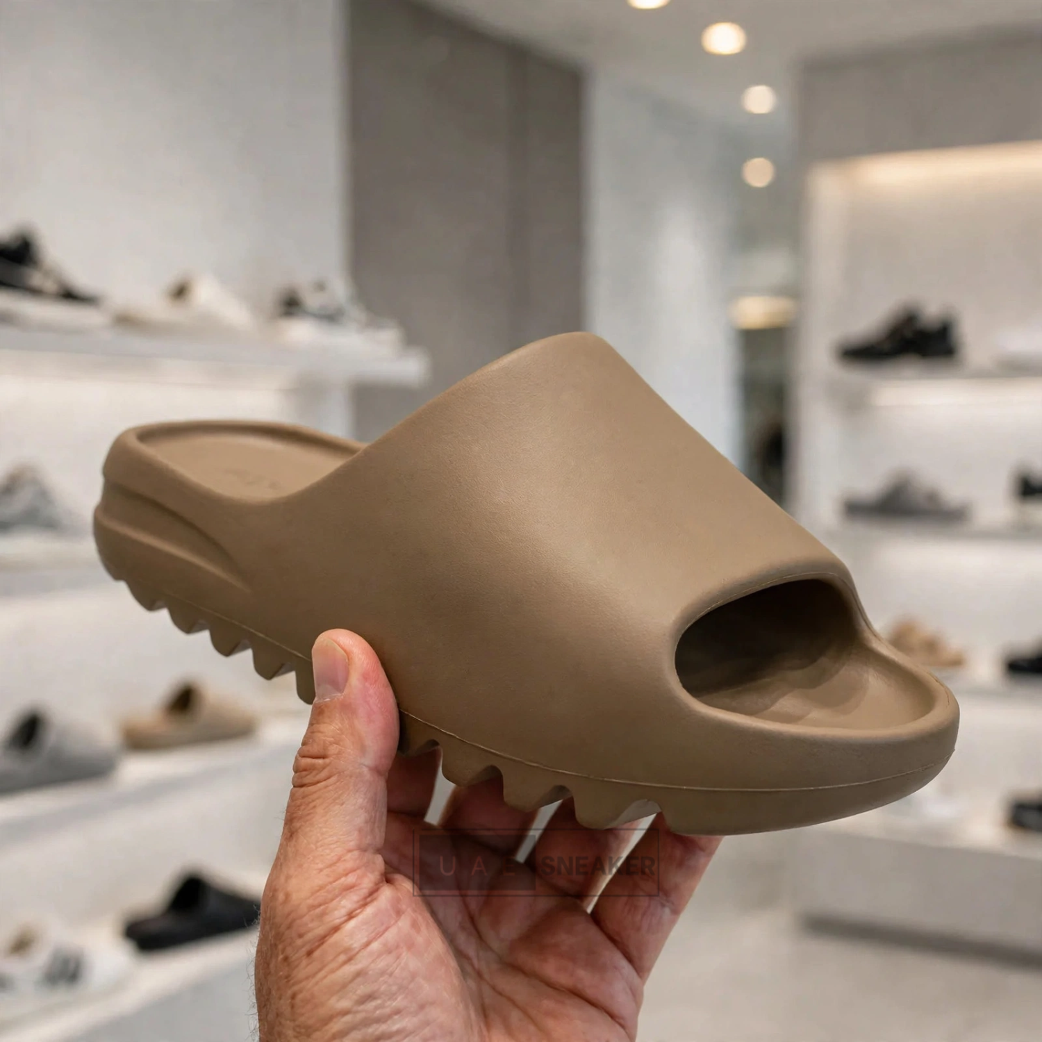 Yeezy Slide Earth Brown