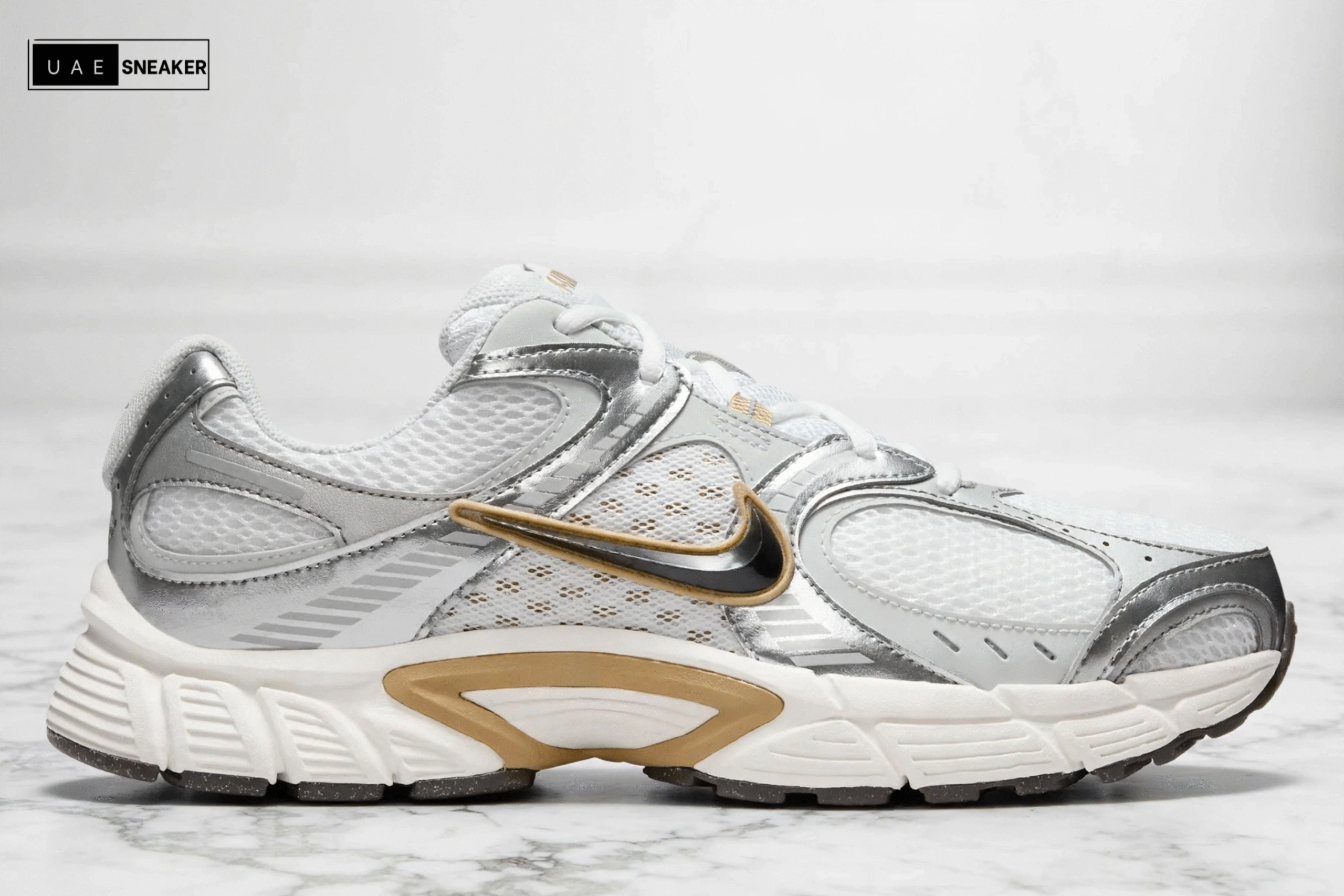 Nike V5 RNR Parachute Beige Metallic Pewter