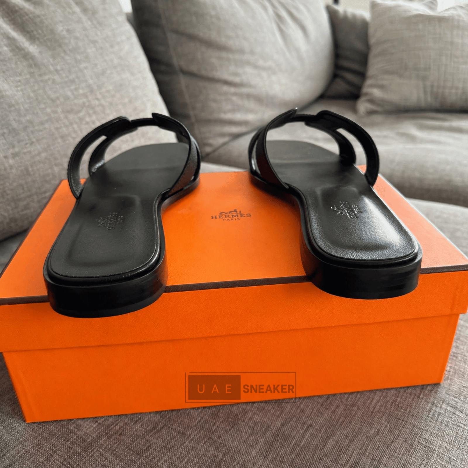 Hermes Oran Sandal Black - Image 2