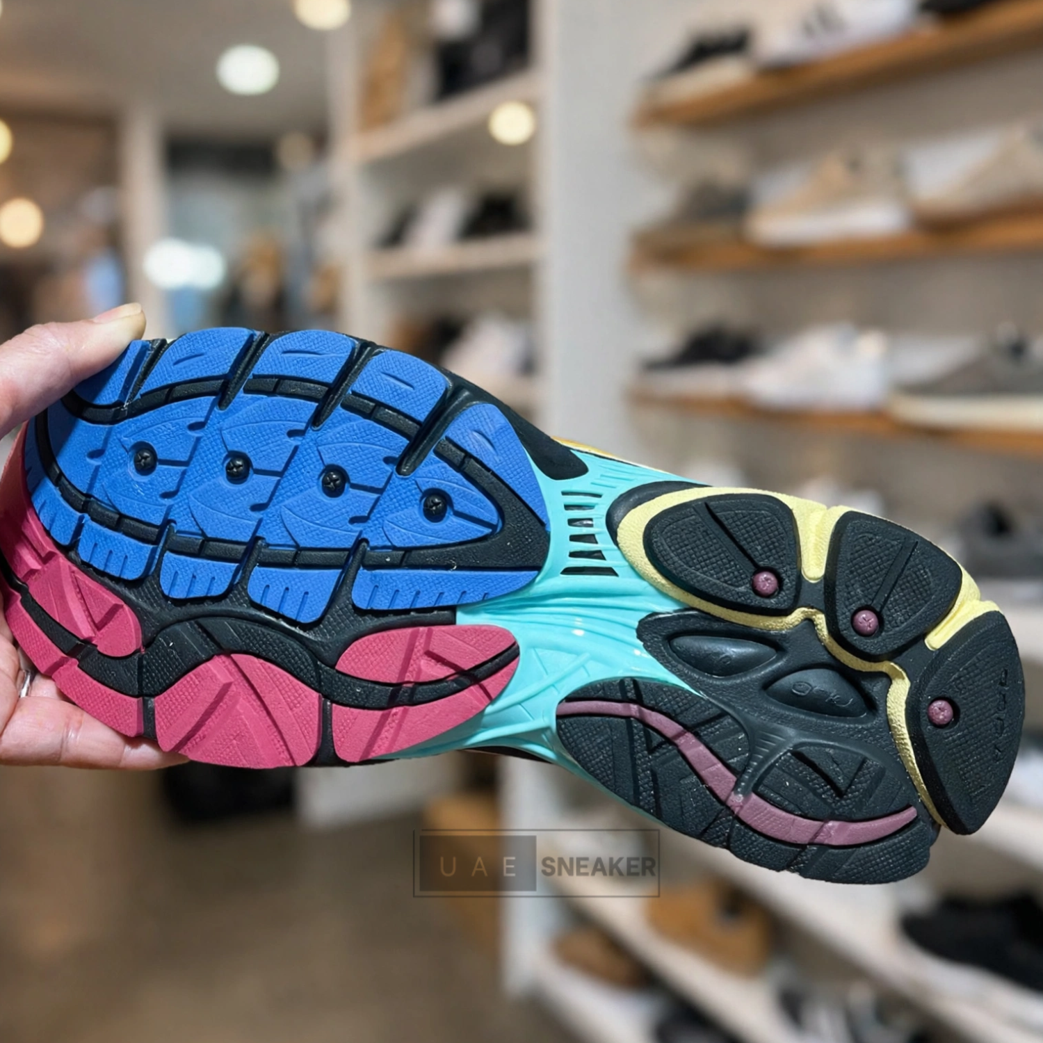 Saucony ProGrid Omni 9 Black Multi - Image 2