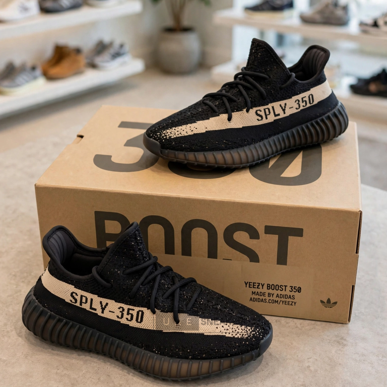 Adidas Yeezy Boost 350 V2 Oreo - Image 2