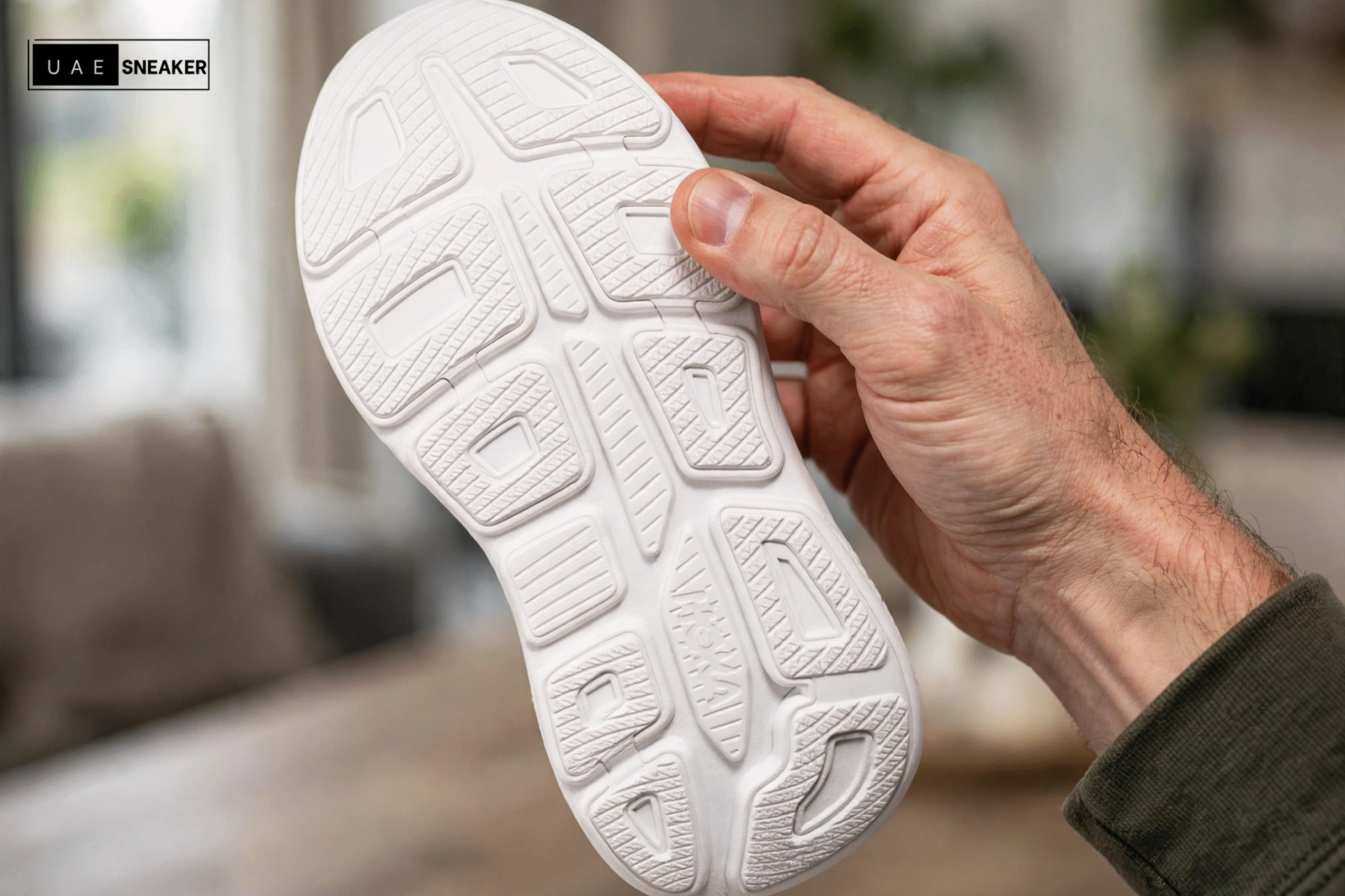 Hoka One One Bondi 9 Triple White - Image 3