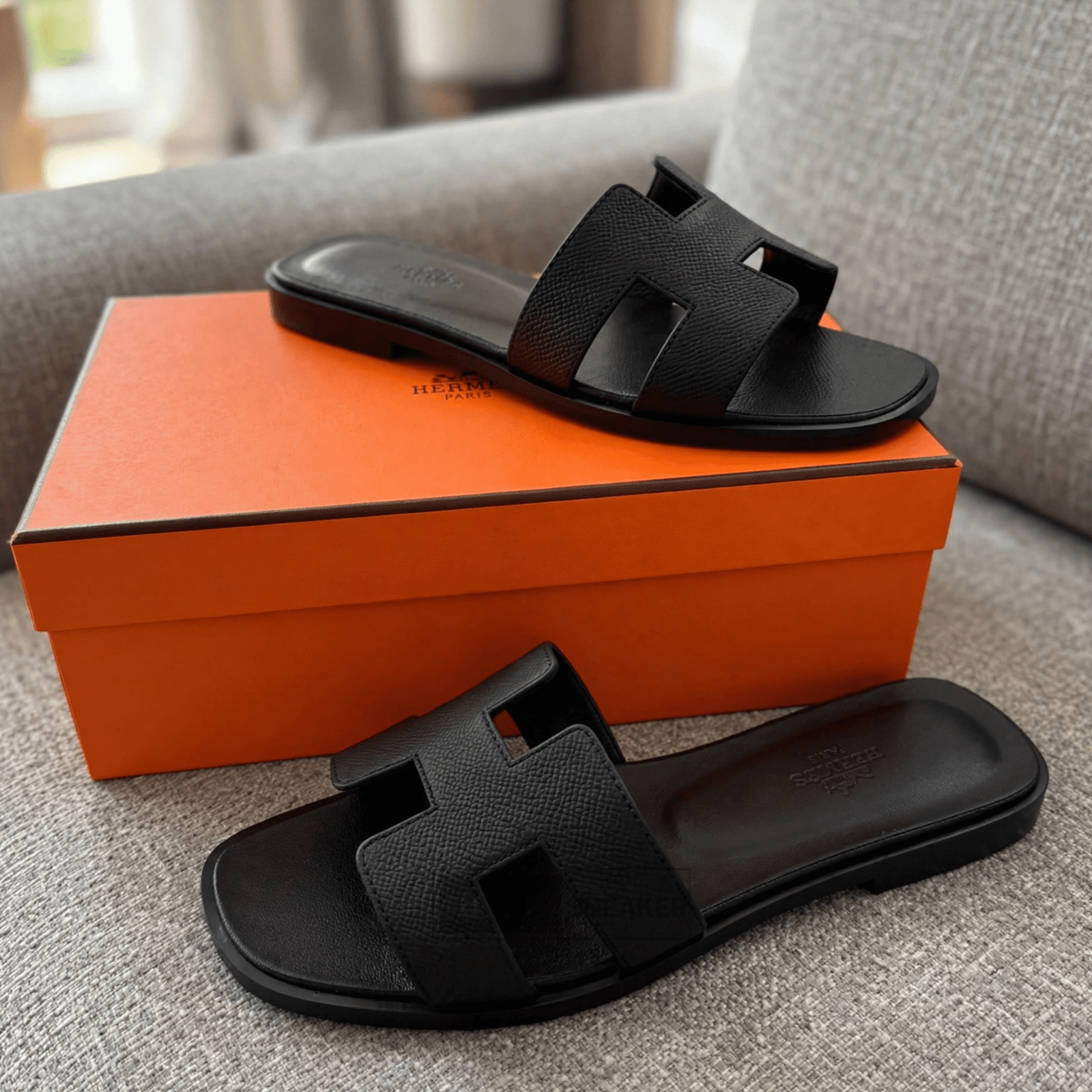 Hermes Oran Sandal Black - Image 3