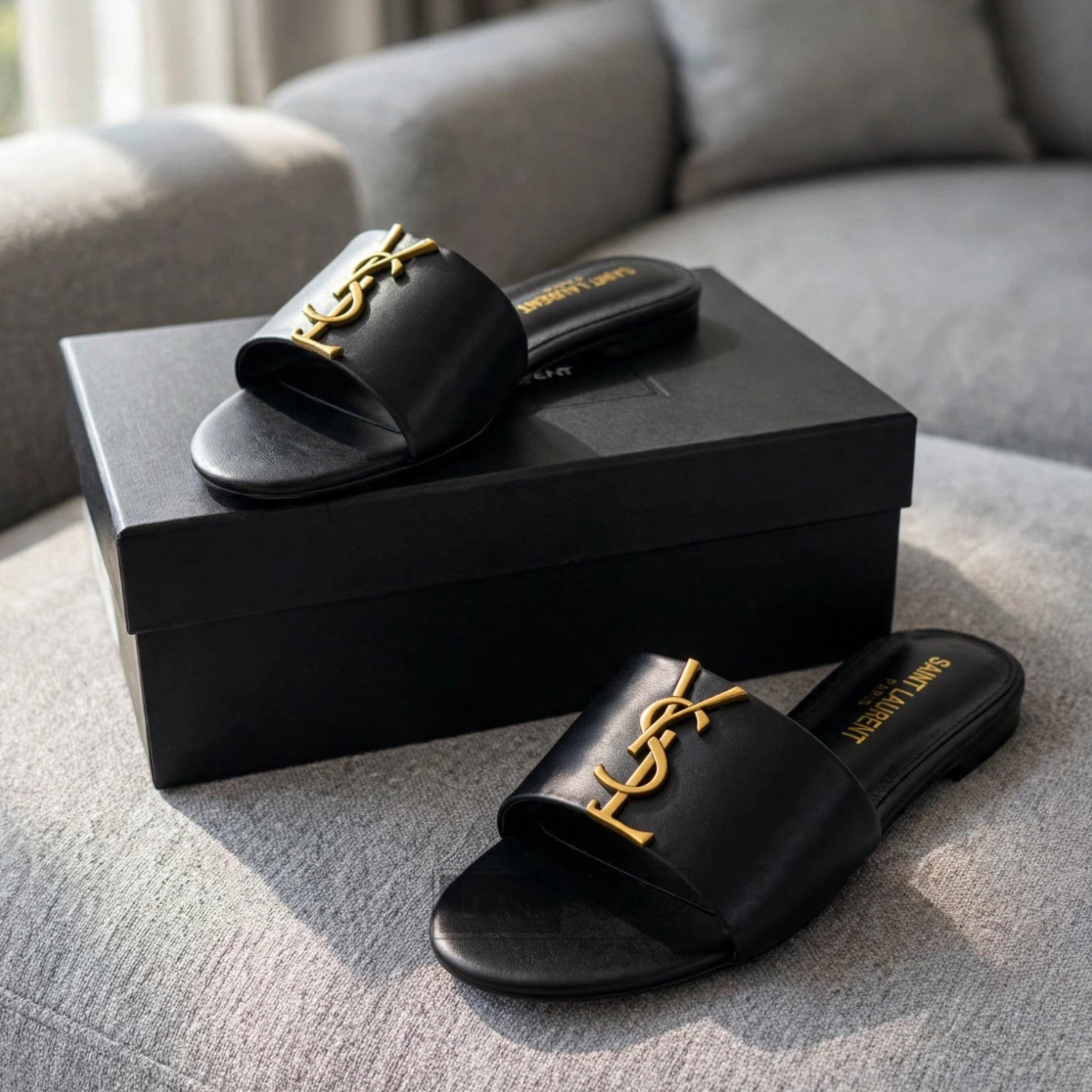 YSL Flat Black Leather - Image 3