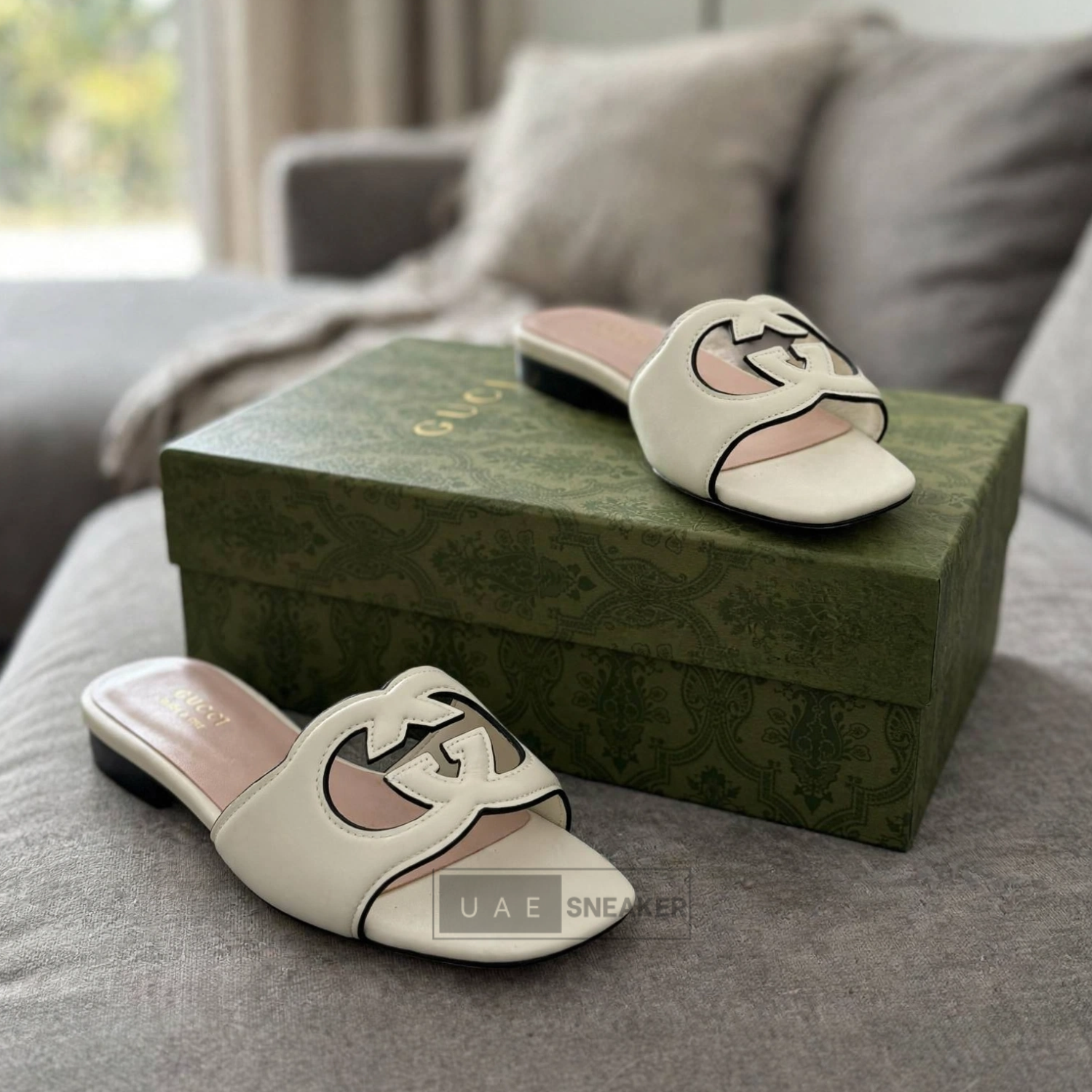 Gucci Women'S Slide Sandal White - Image 3