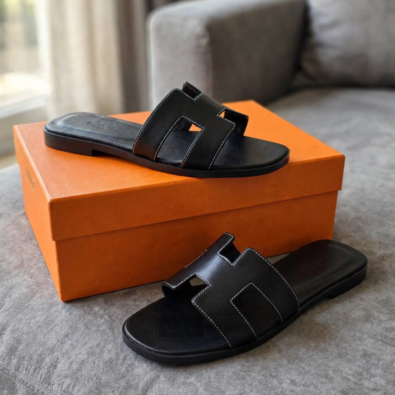 Hermès Oran Sandals Black - Image 3
