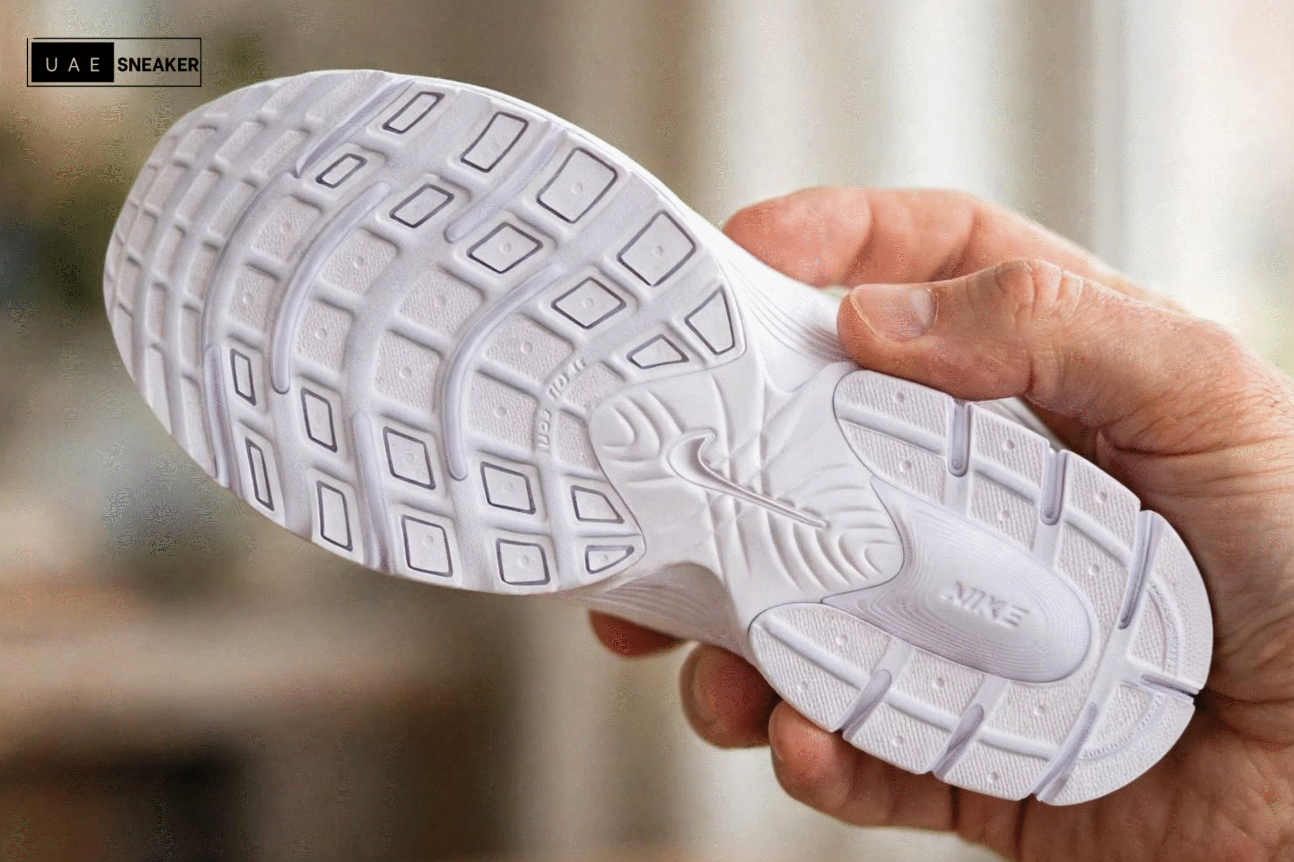 Nike V5 RNR White Black Metallic Silver - Image 3