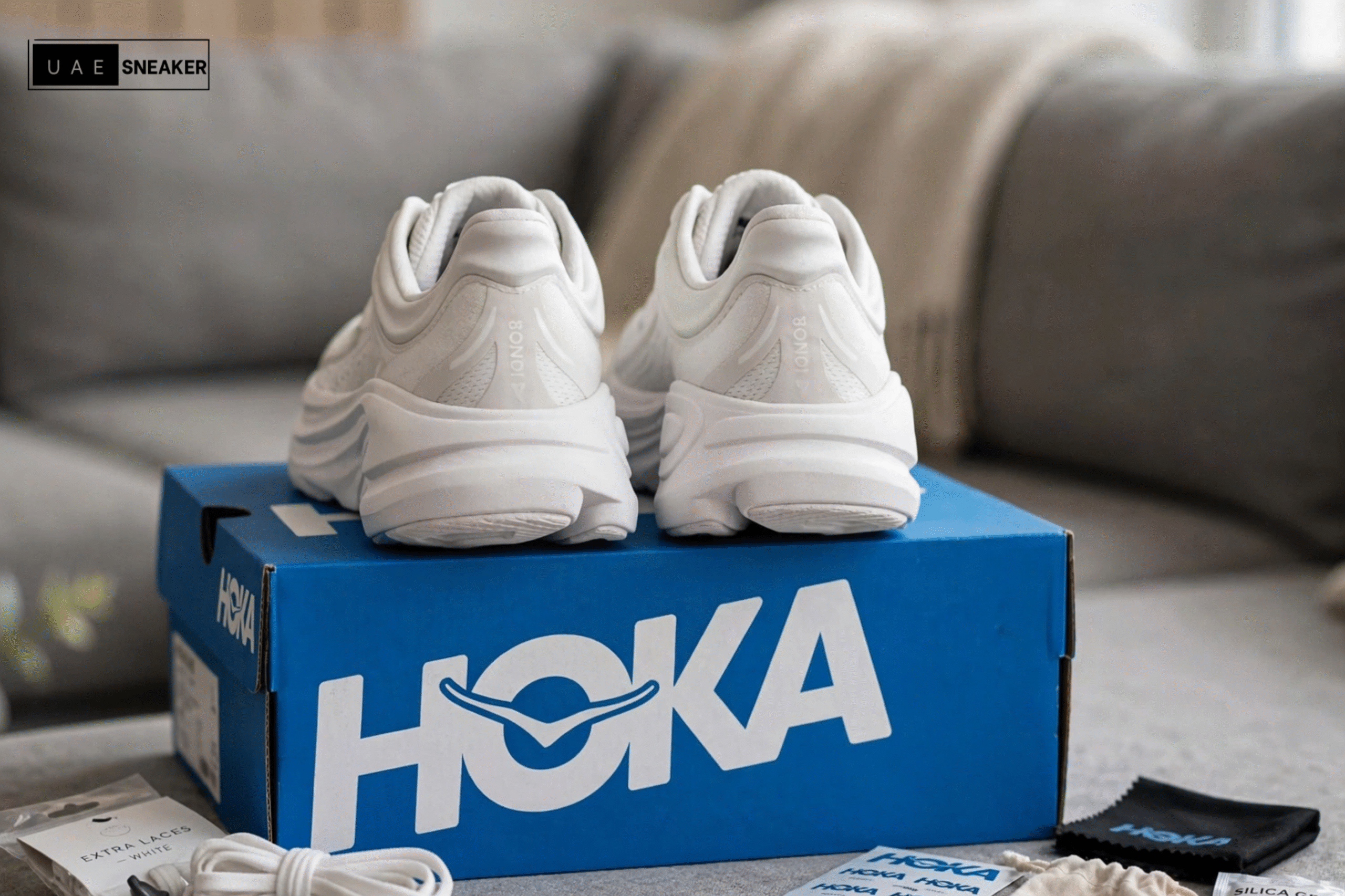 Hoka One One Bondi 9 Triple White - Image 4