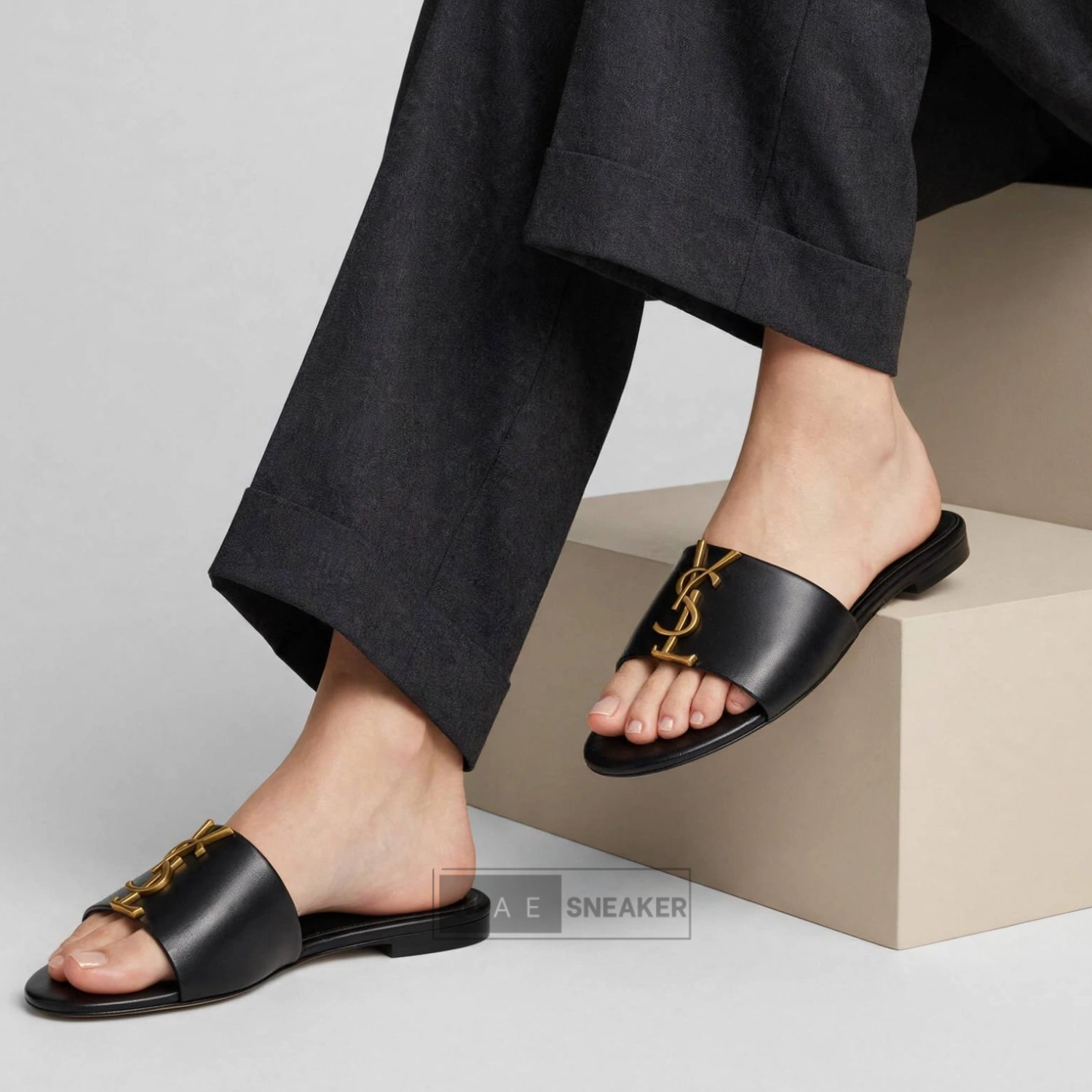 YSL Flat Black Leather - Image 4