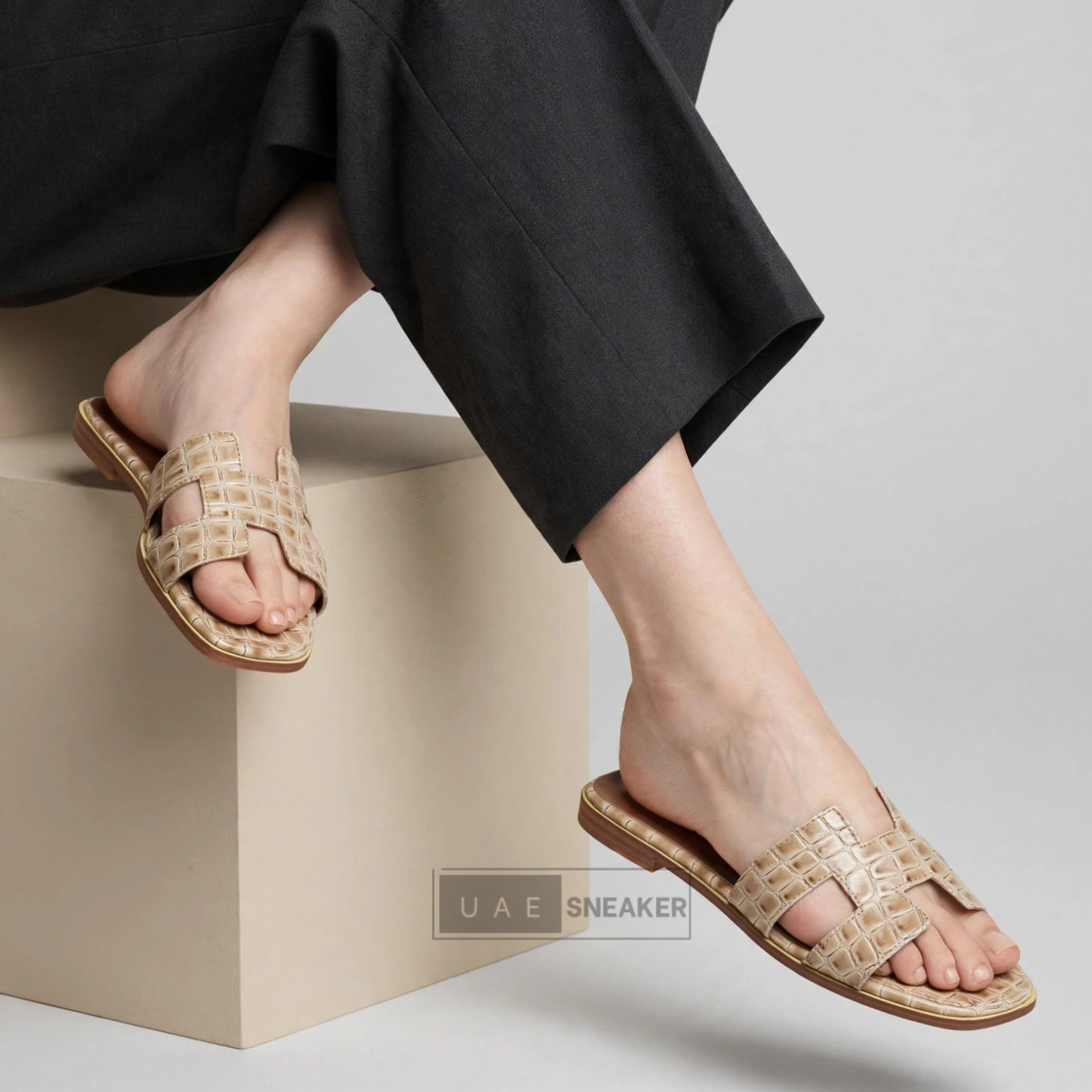 Hermès Oran Sandals Crafted Beige - Image 4