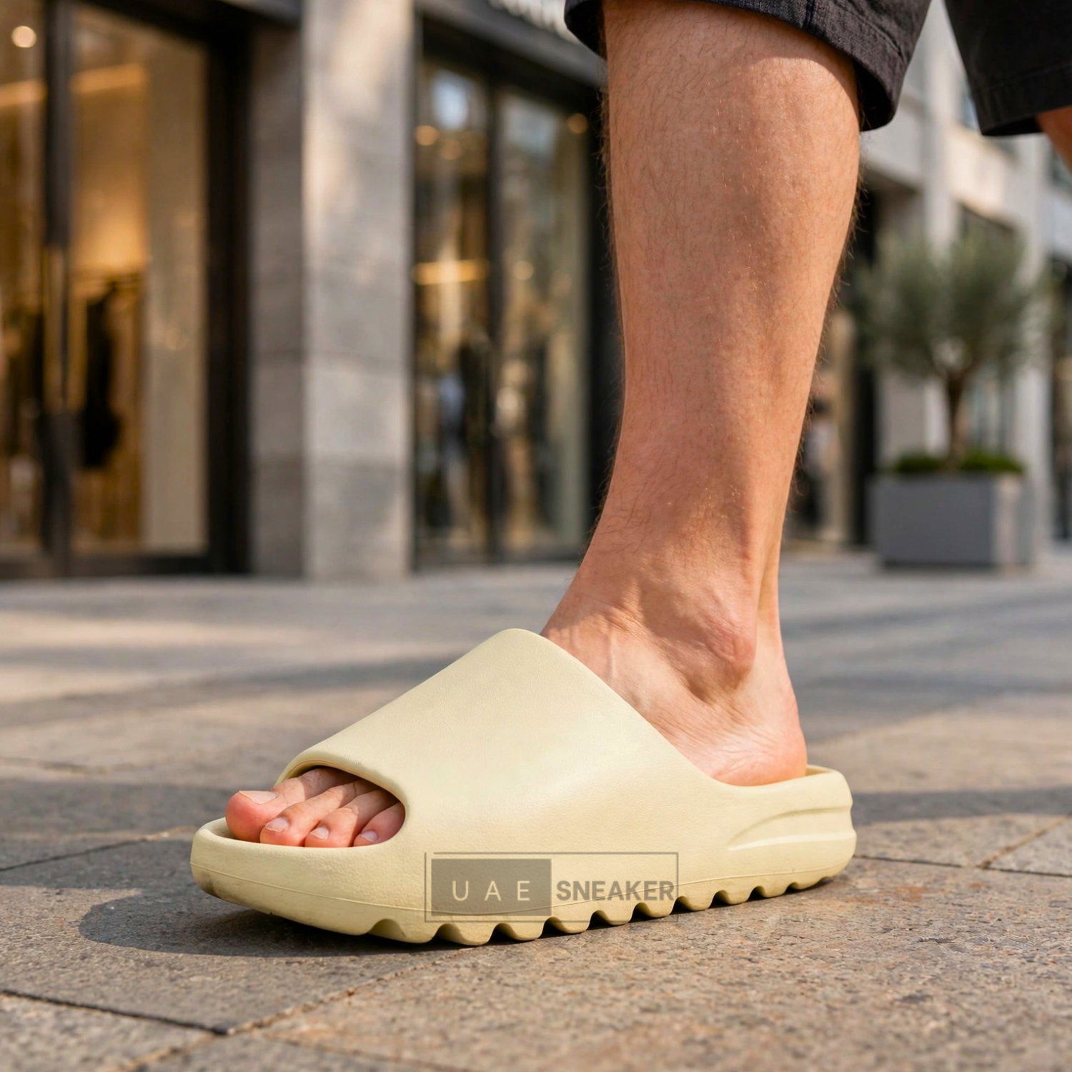 Yeezy Slide Mango - Image 4