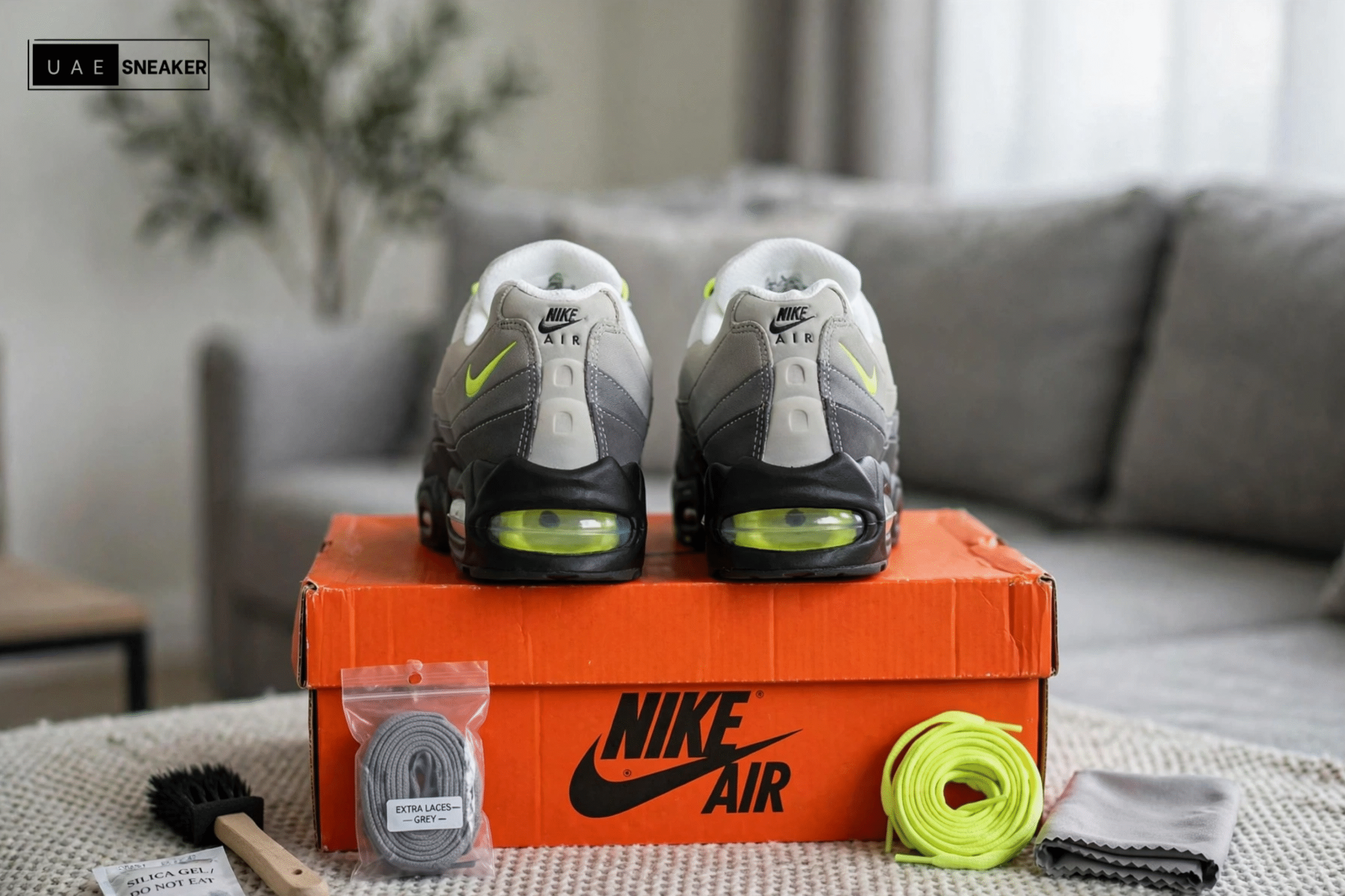 Nike Air Max 95 OG Big Bubble Neon - Image 4
