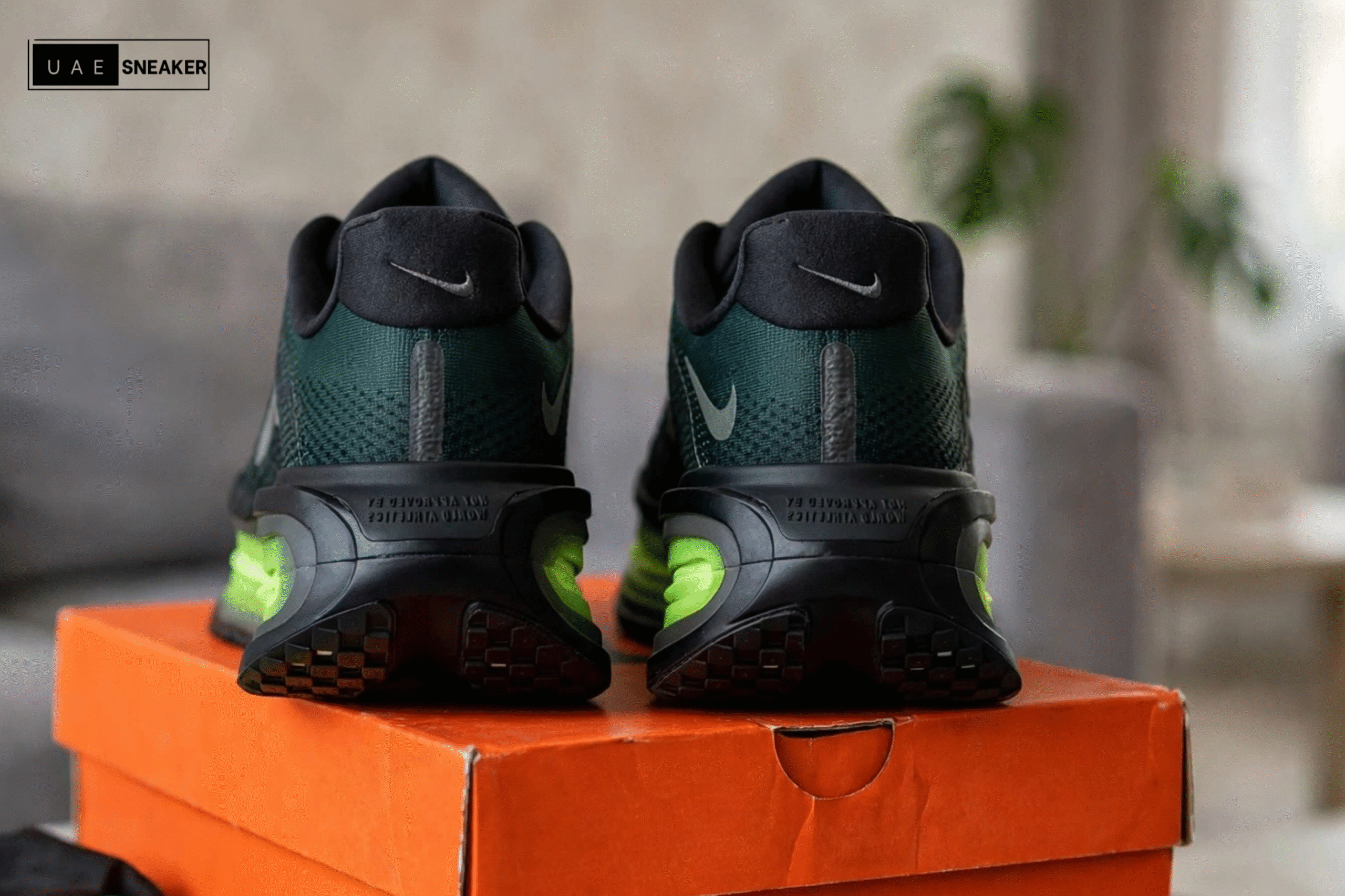Nike Vomero Premium Black Volt - Image 4