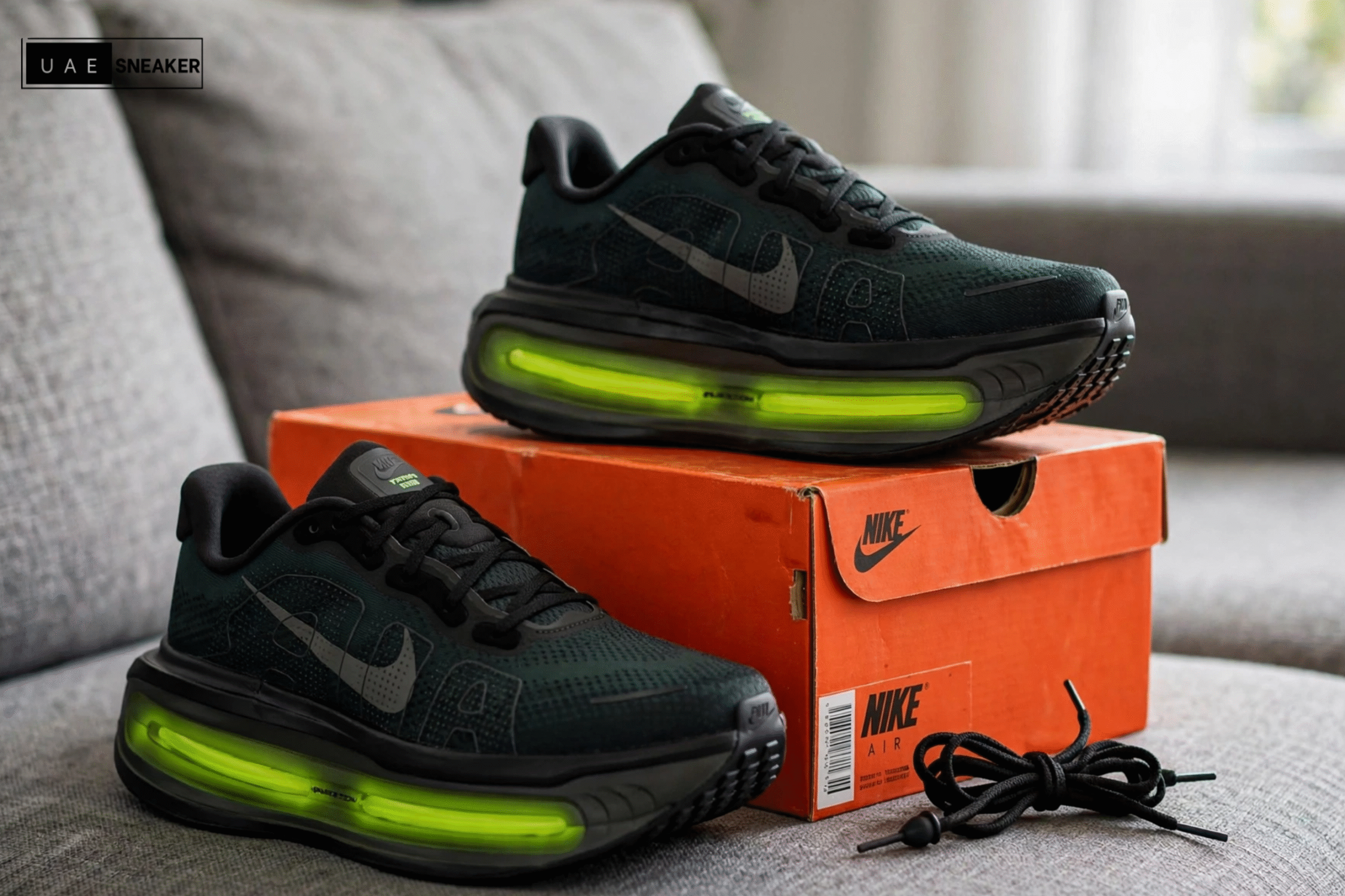 Nike Vomero Premium Black Volt - Image 5