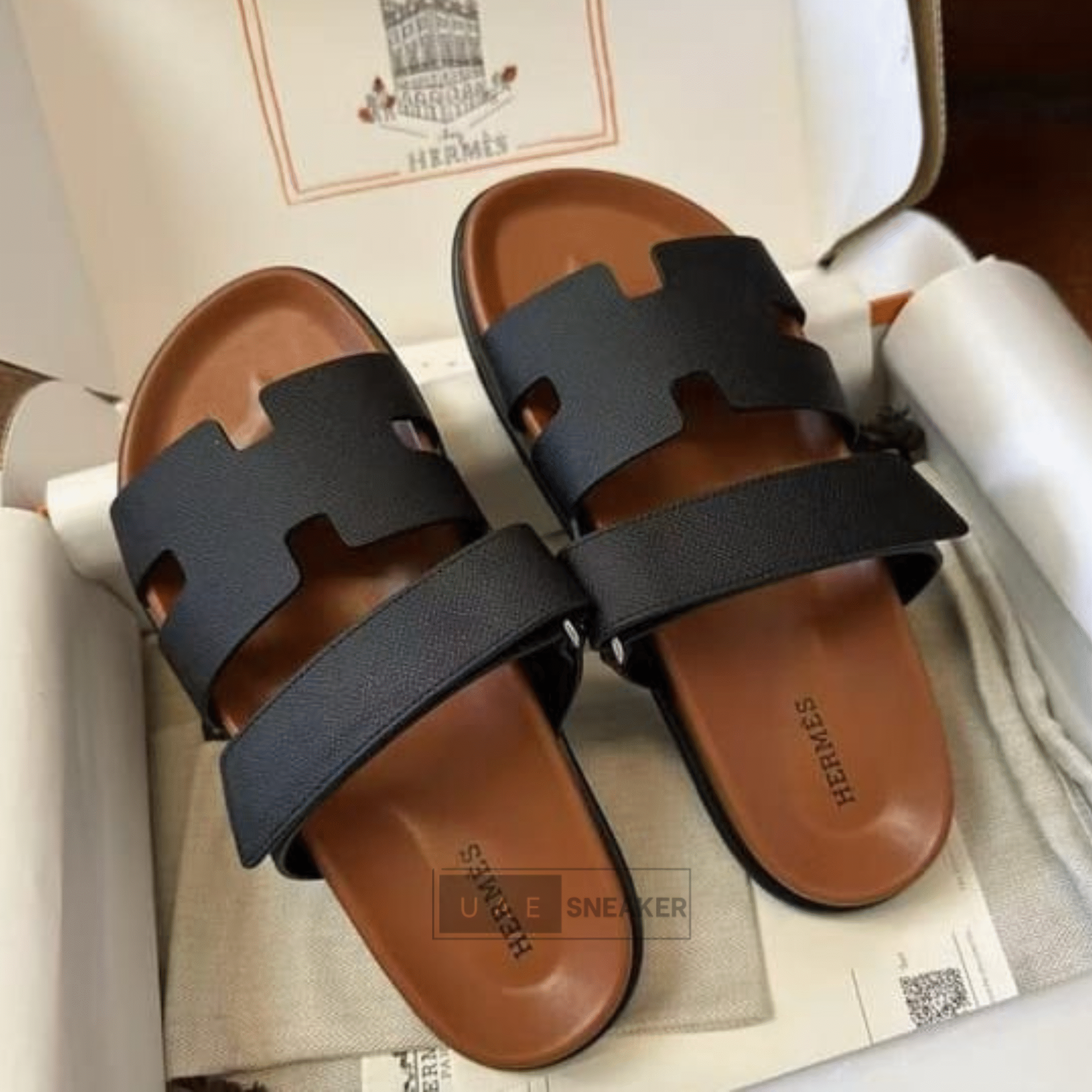 Hermes Chypre Sandals Black Grained - Image 4