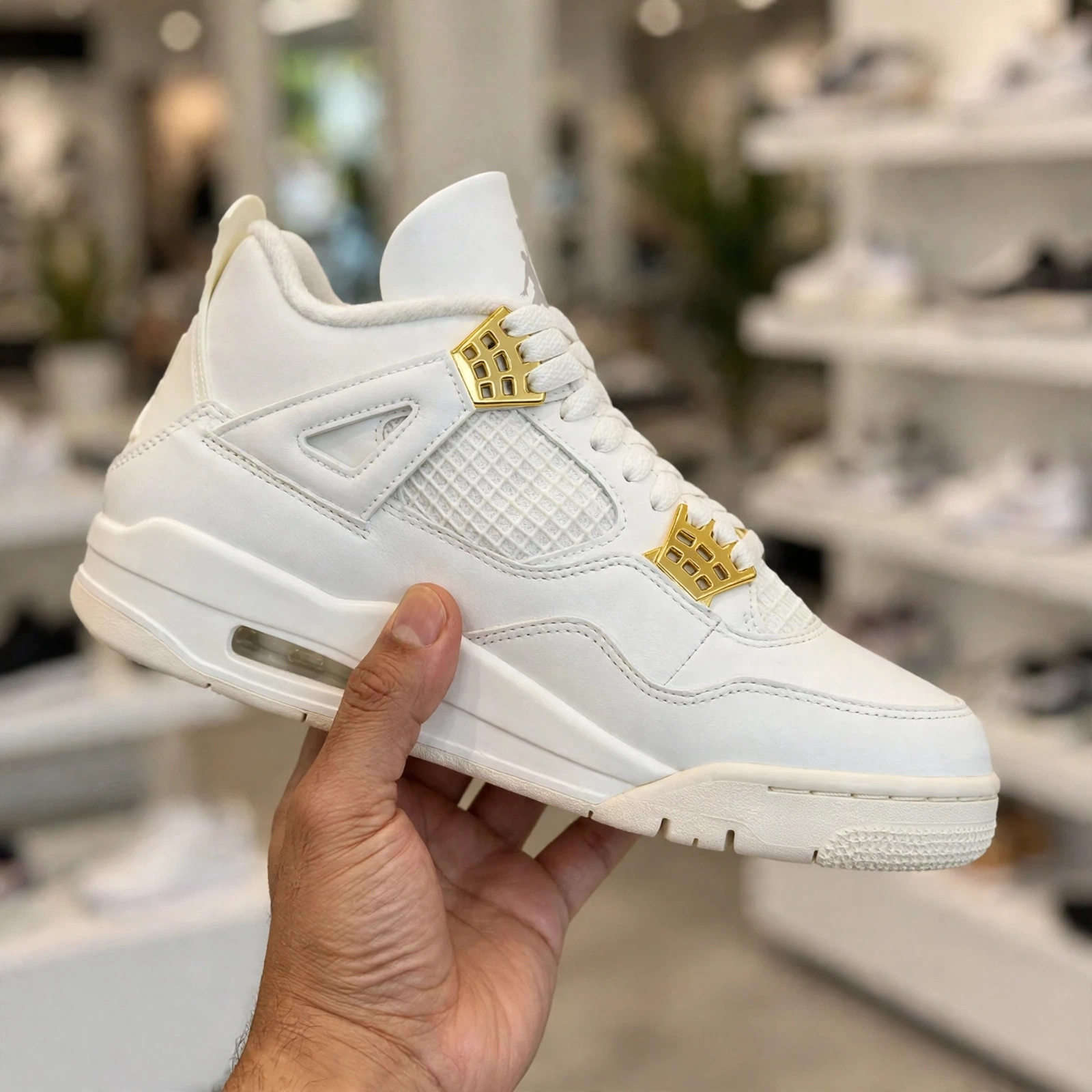 Air Jordan 4 Metallic Gold